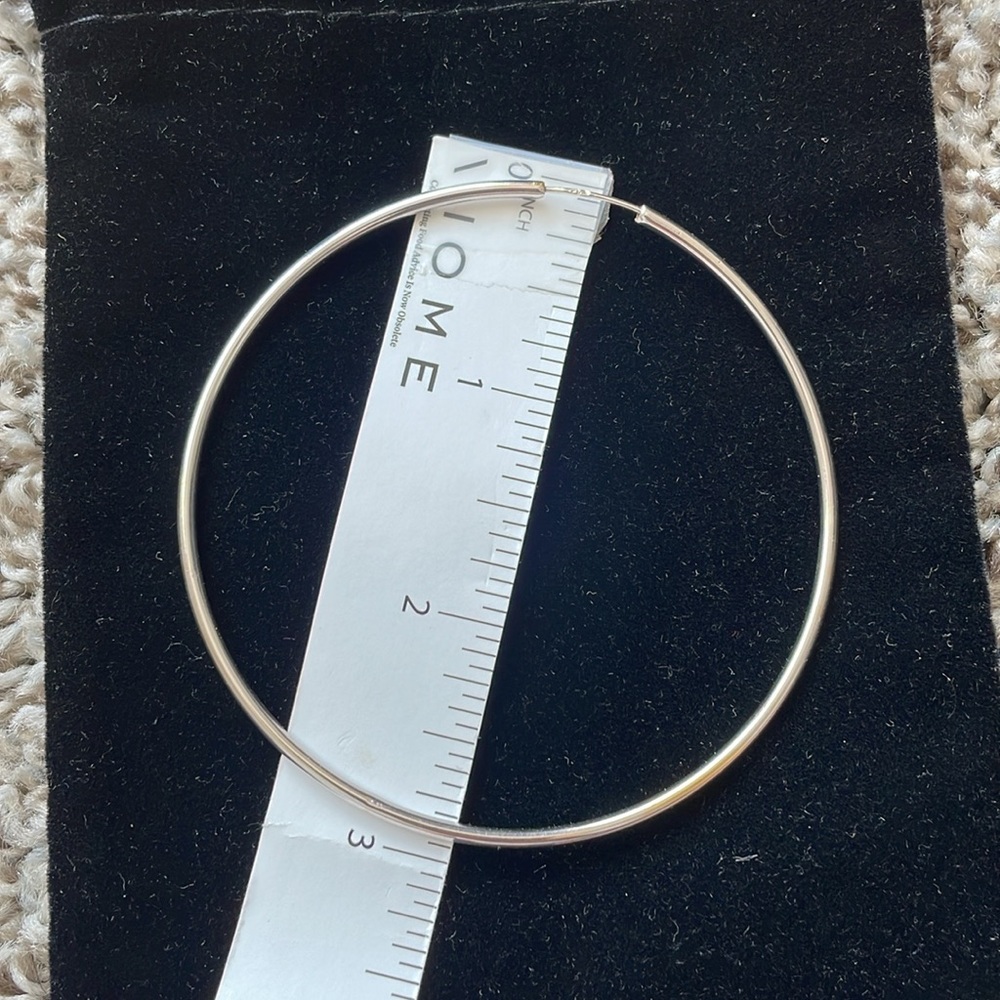 18k White god Large Hoops - Picture 4 of 12